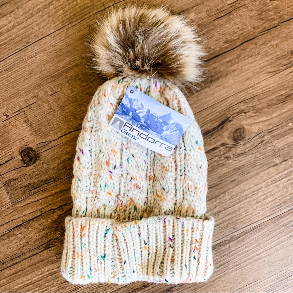 Knit Cap/Beanie with Faux Fur Pom Pom